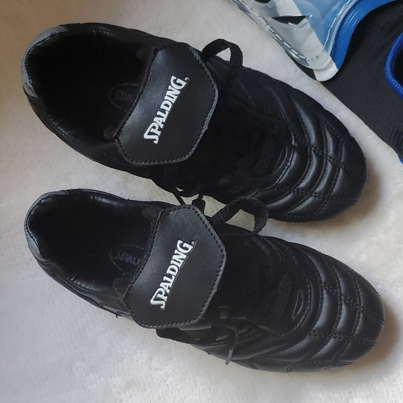 Kids Soccer Cleats & Shin Guards Bundle - Picture 2 of 13